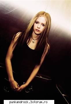 e asha cool :nebun: poze cu avril lavigne