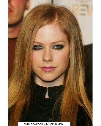 sh are nishte melodii zooper marpha!!! :nebun:  :nebun:  :nebun: poze cu avril lavigne