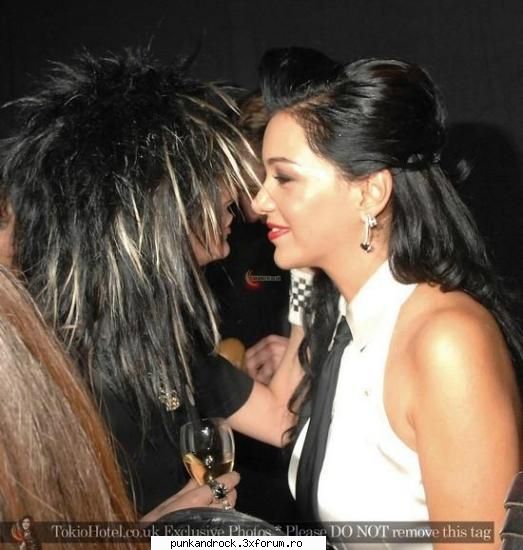bai dat toate sariti pe mine vrei un pupic? have fun with bill