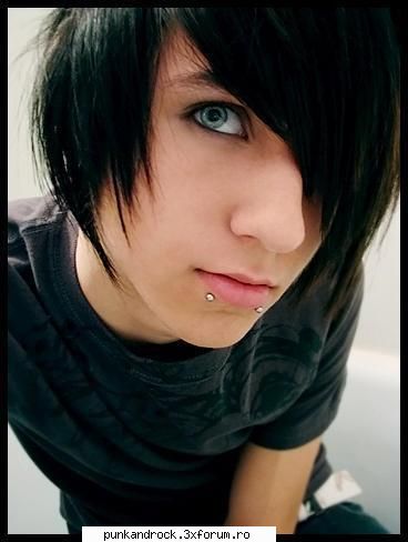 alta ;)  ce emo mumos :nebun:  :nebun: poze punk